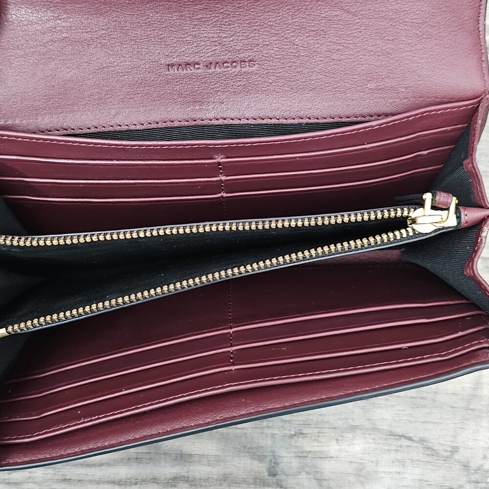 Marc Jacobs West End Gilded Turnlock Flap Leather Long Maroon Wallet Rare - Picture 4 of 16